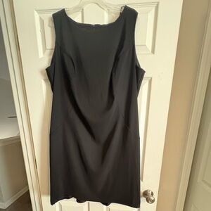 Women’s Black sleeveless dress